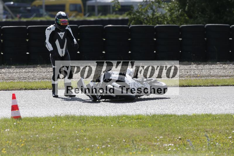 /22 06.06.2025 DISCOVER the BIKE ADR/Race 3 rot/77